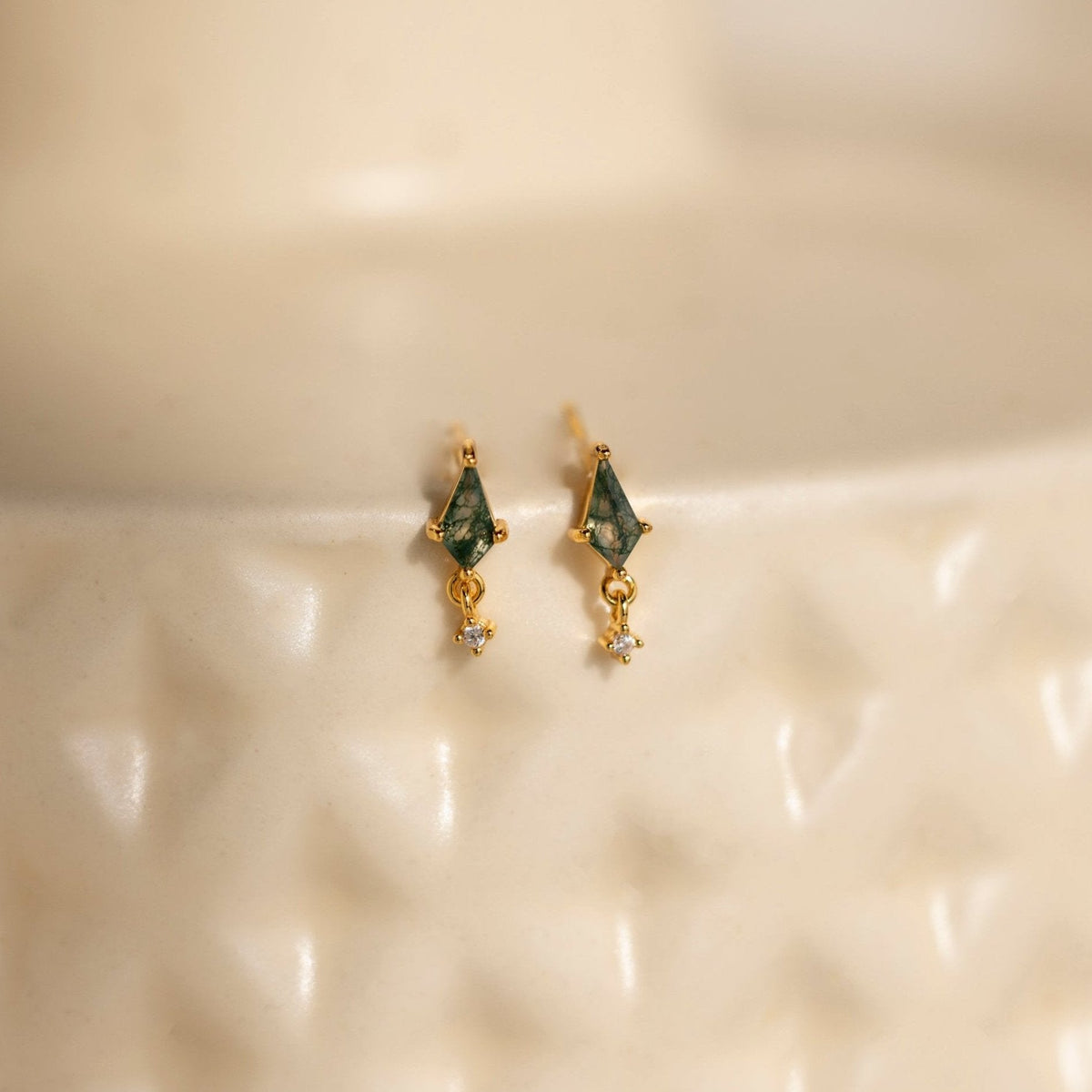 Agate kite drop earrings