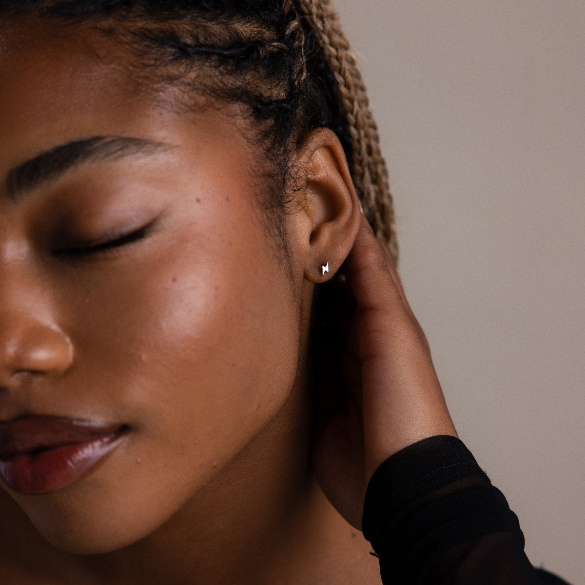 Lightning bolt studs