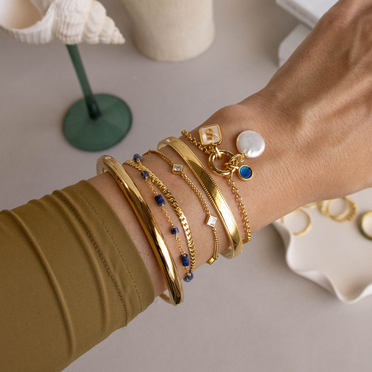 Rolo circle charm bracelet