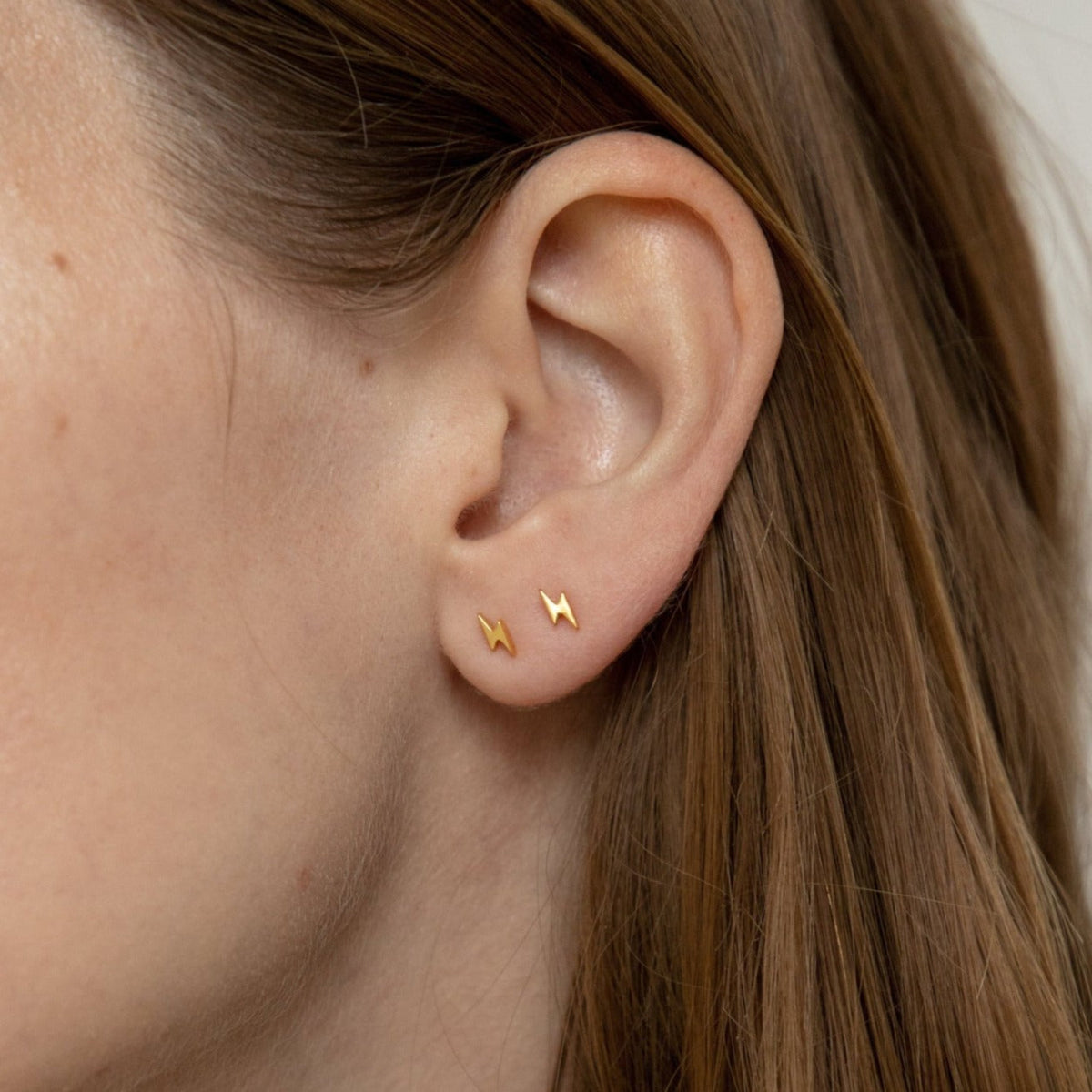 Lightning bolt studs