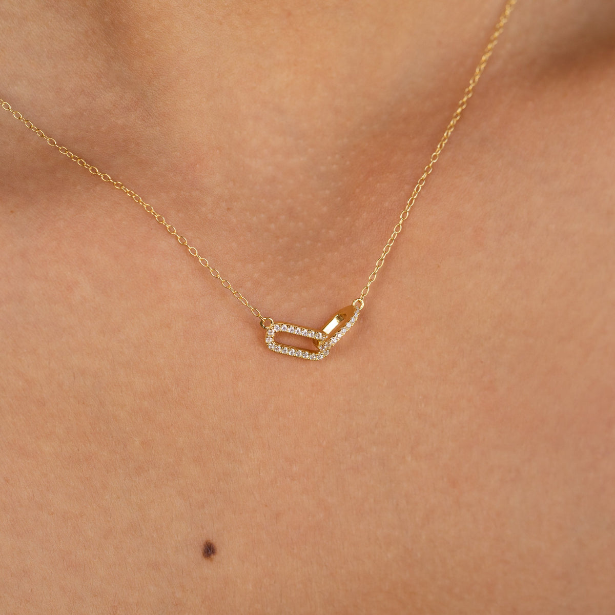 Pave linked pendant necklace