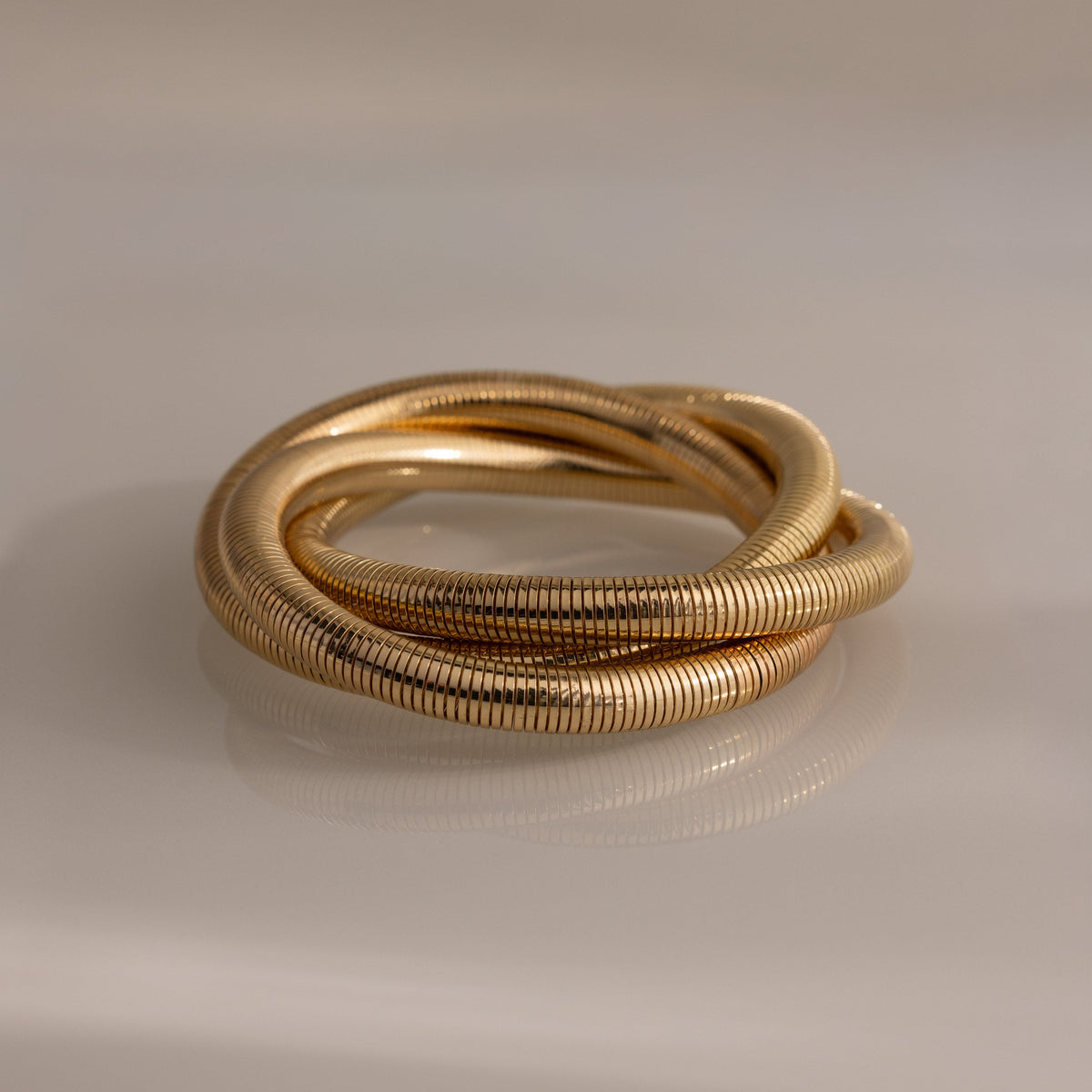 Ribbed Infinity Bangle