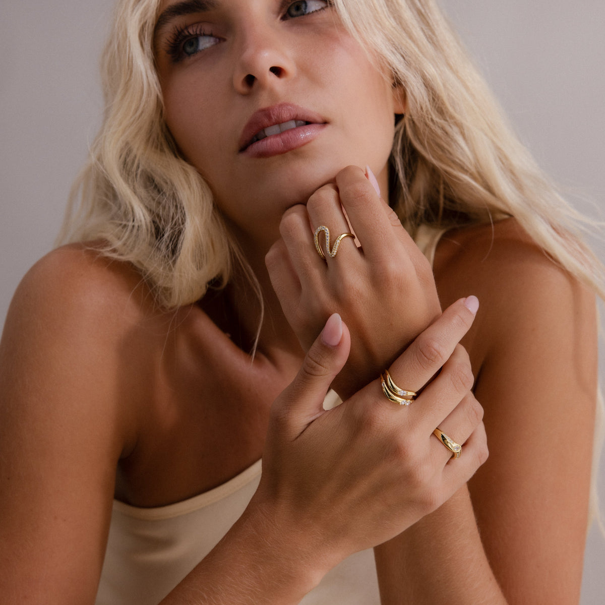Pave wave ring