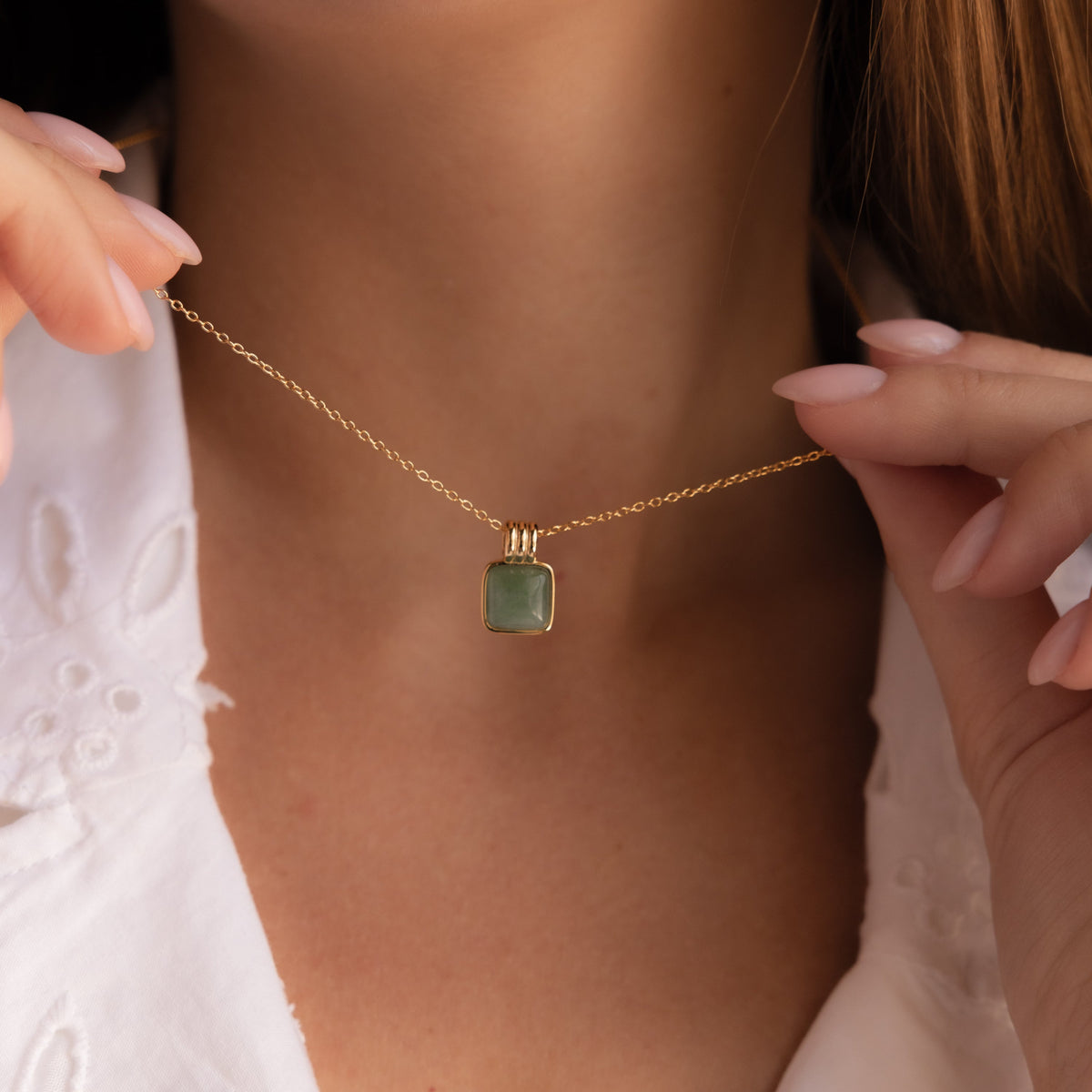 Jade pendant necklace