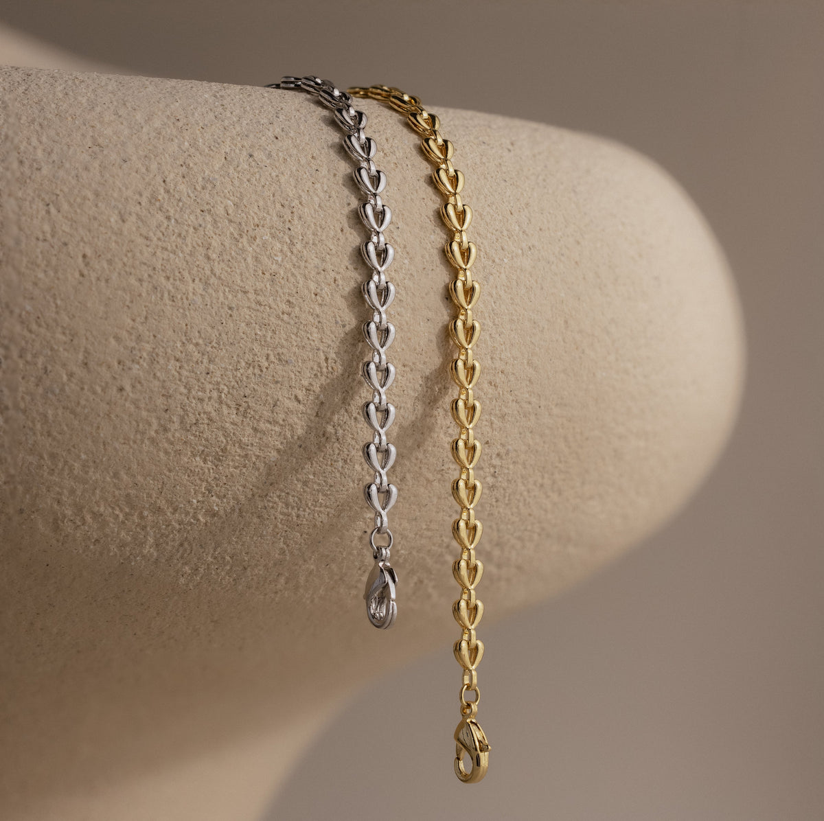 Tiny link heart bracelet