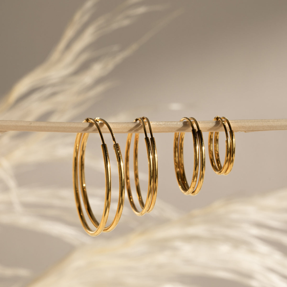 Endless thin hoops