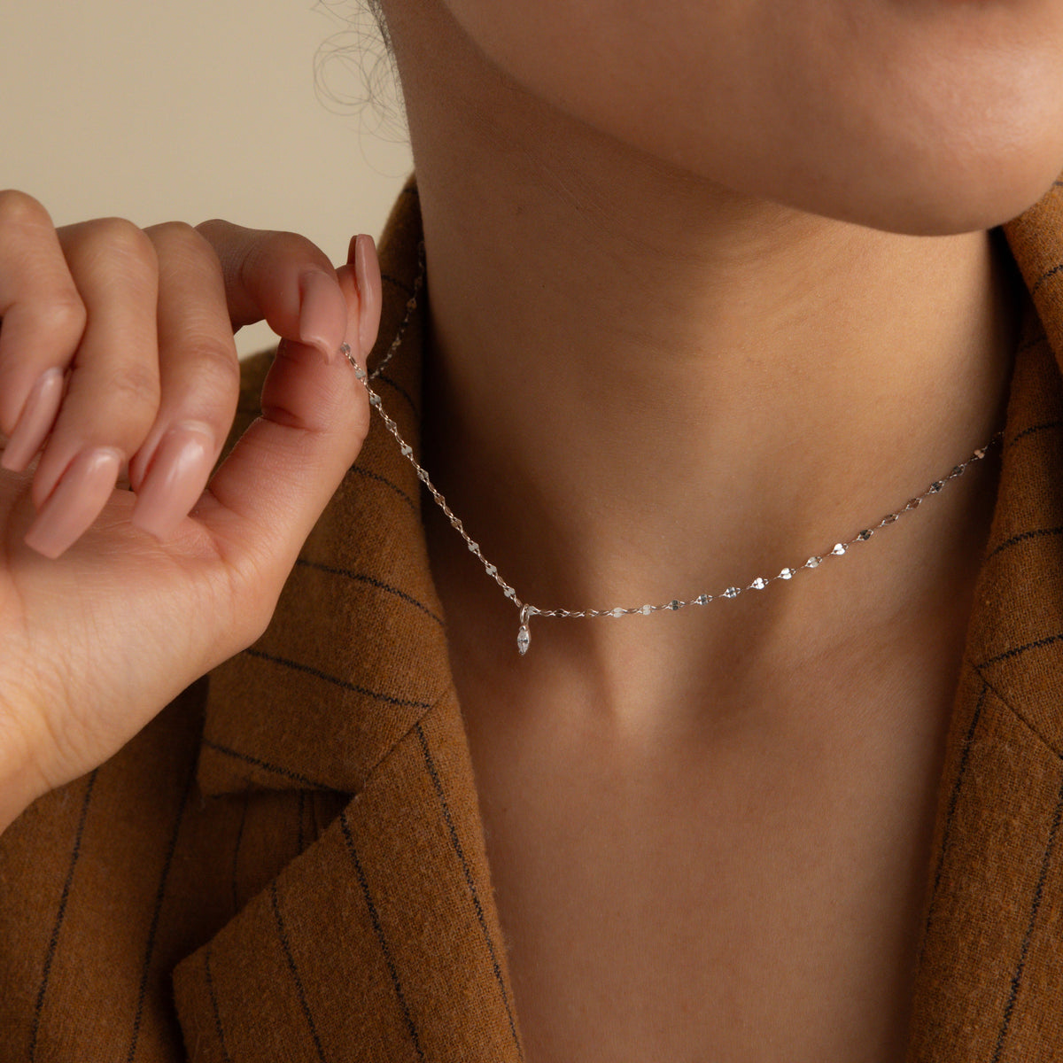 Dainty marquise pendant necklace