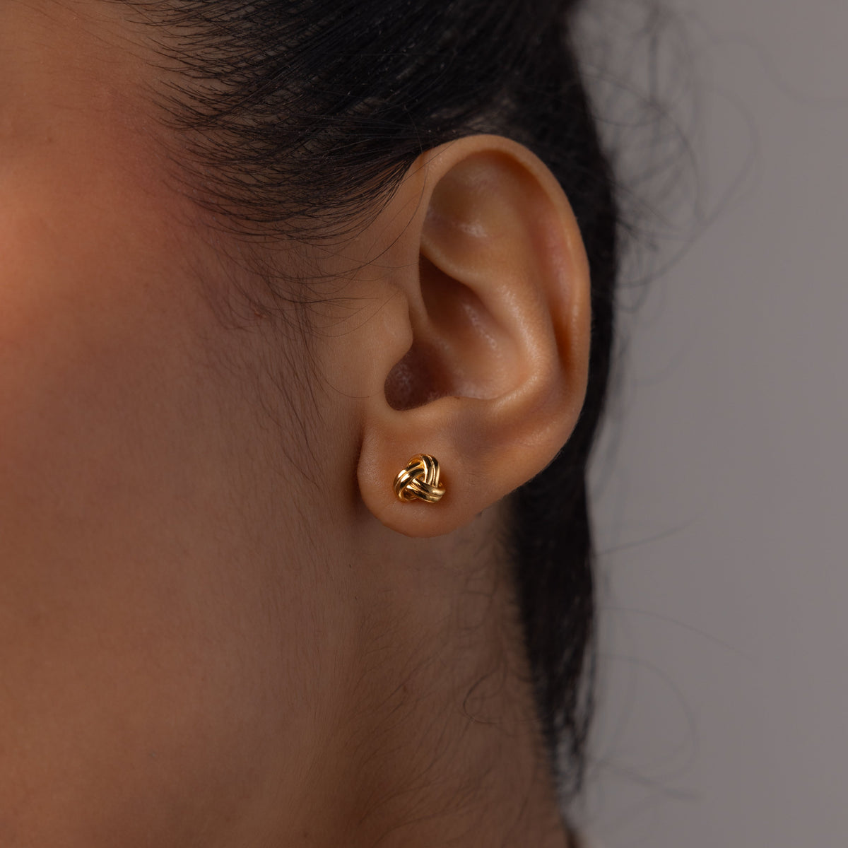 Love knot studs 3