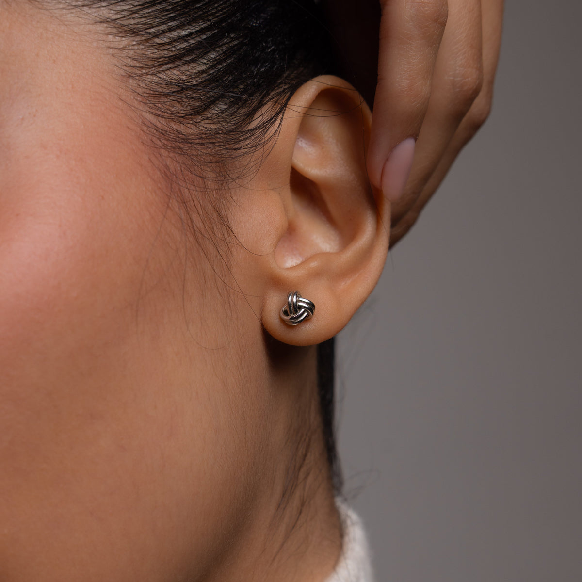 Love knot studs 5