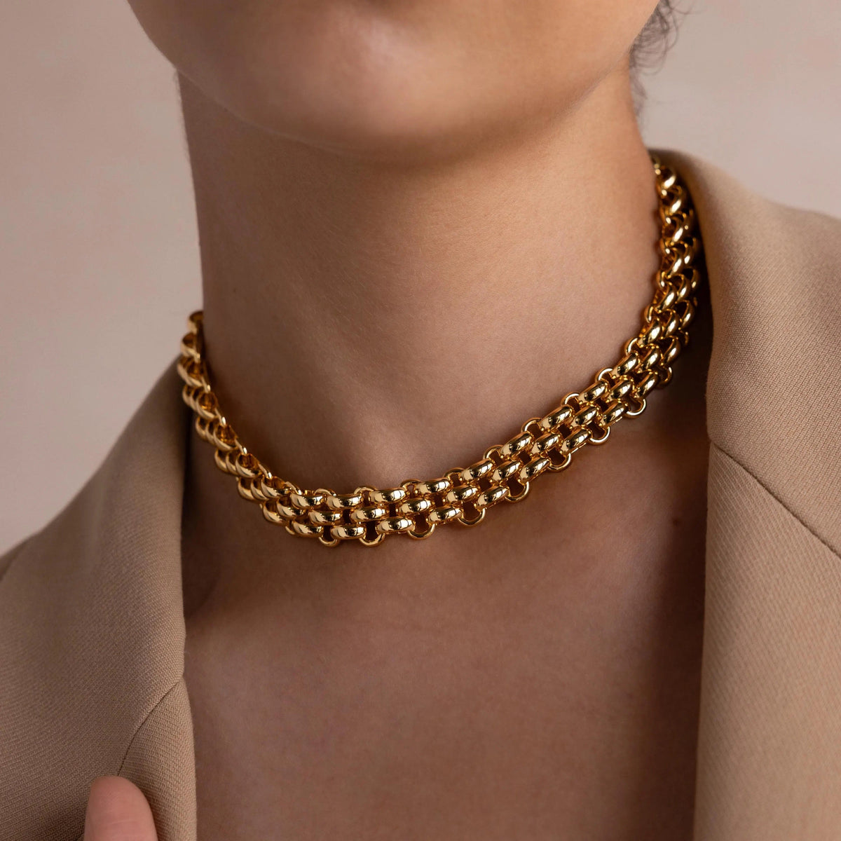 Chunky link mesh necklace