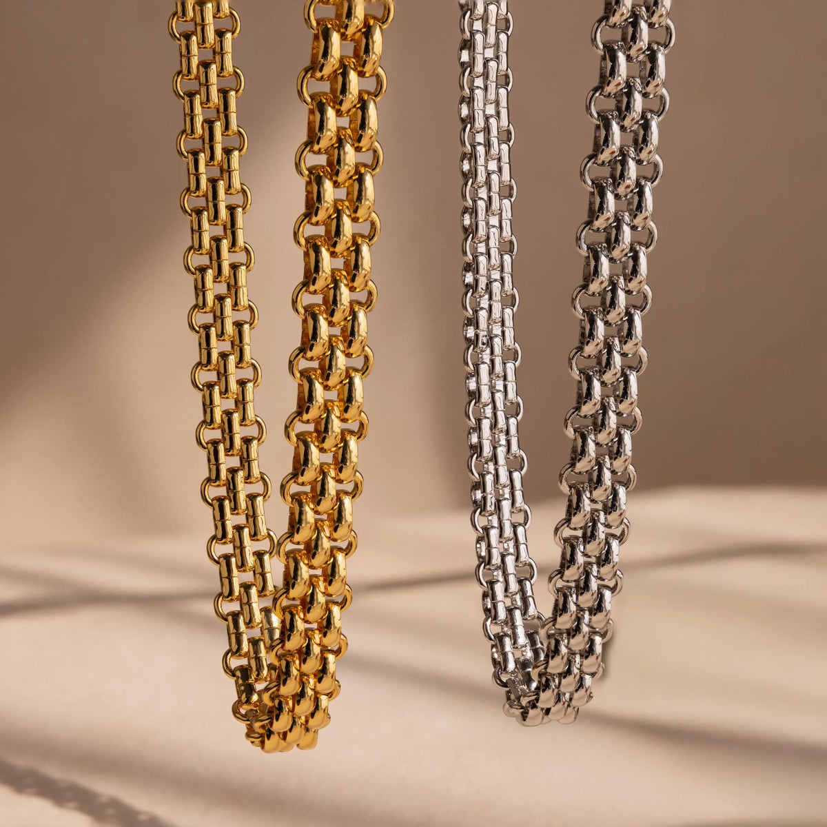Chunky link mesh necklace