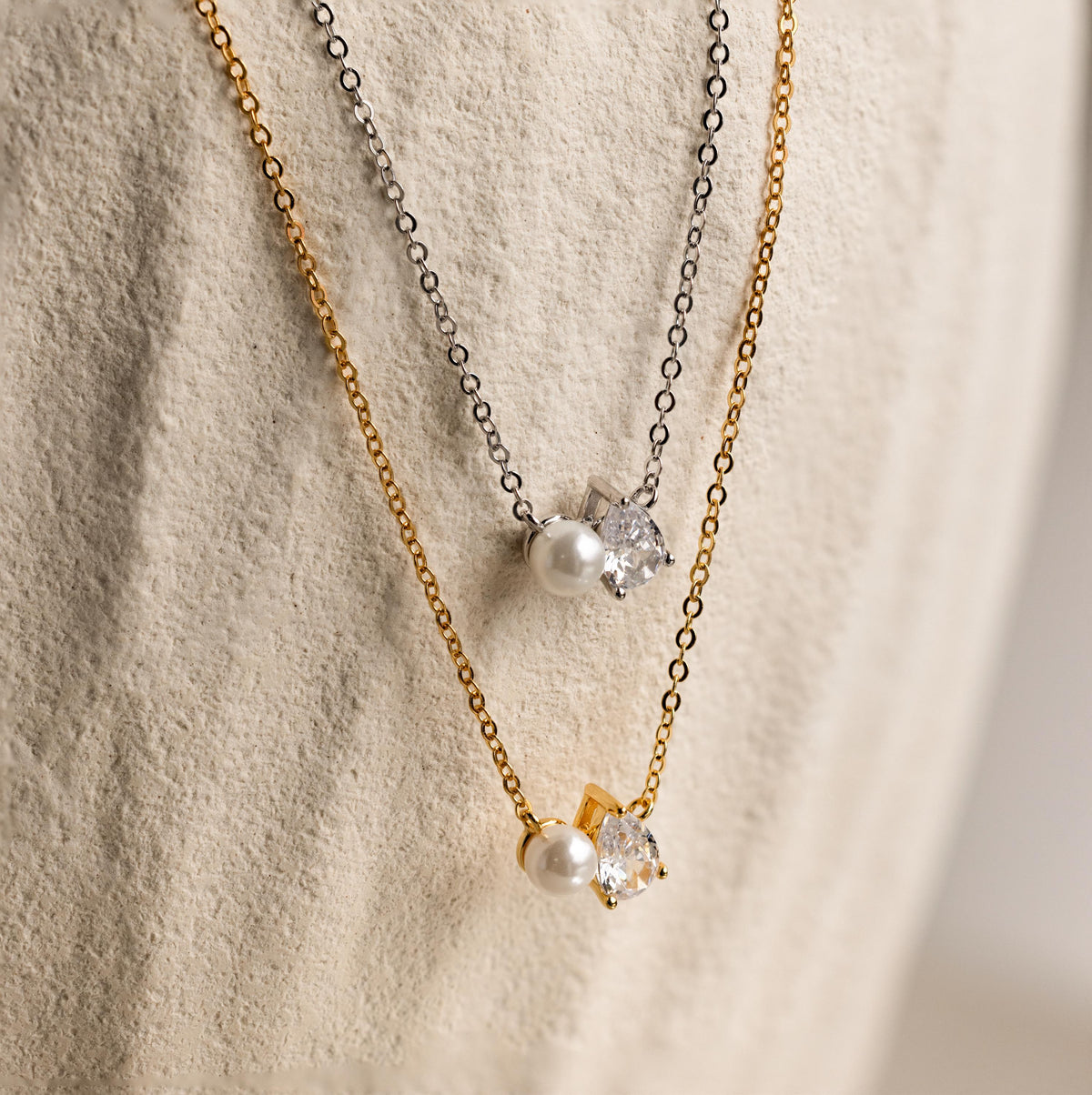 Pearl diamond necklace
