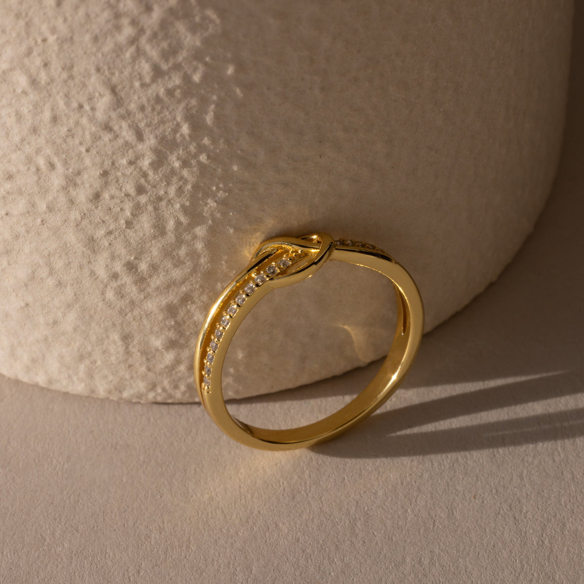 Pave knot ring