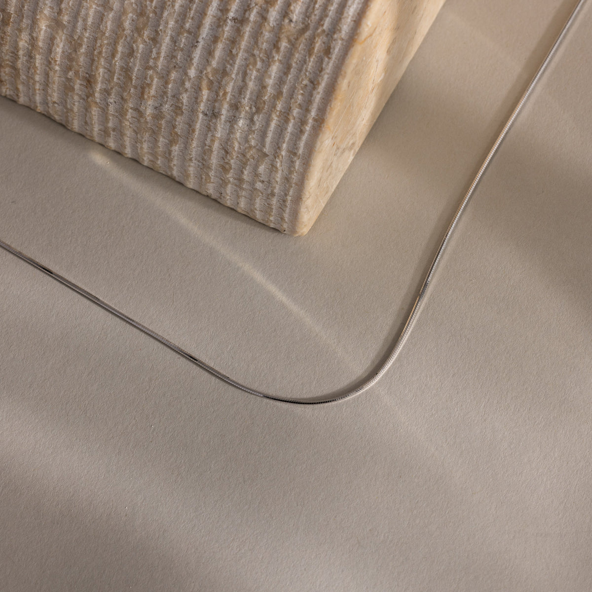 Dainty herringbone necklace