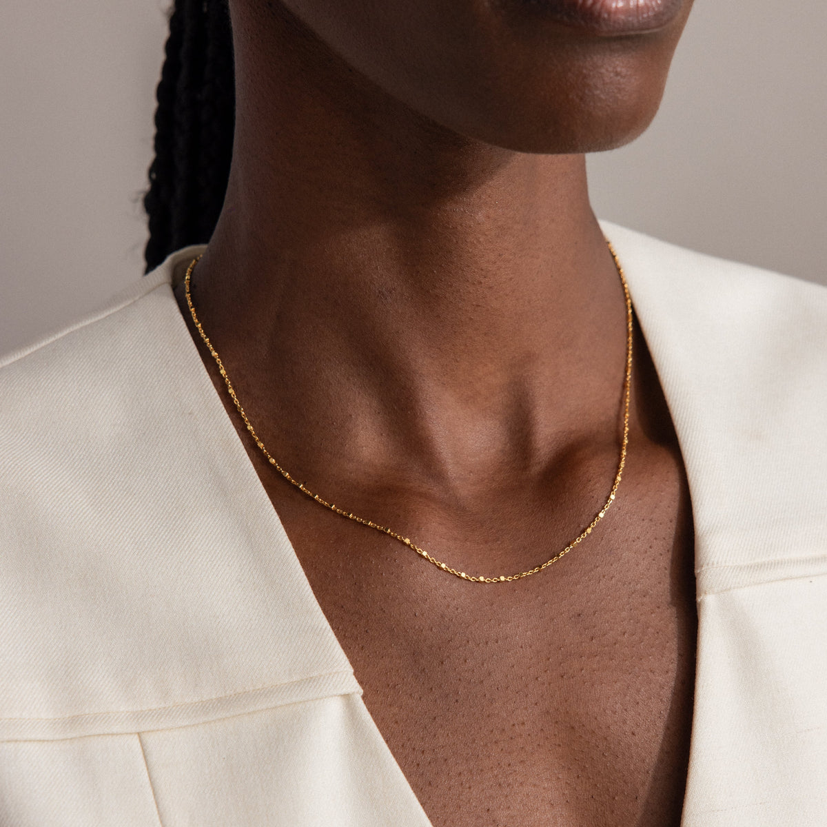 Dot station necklace