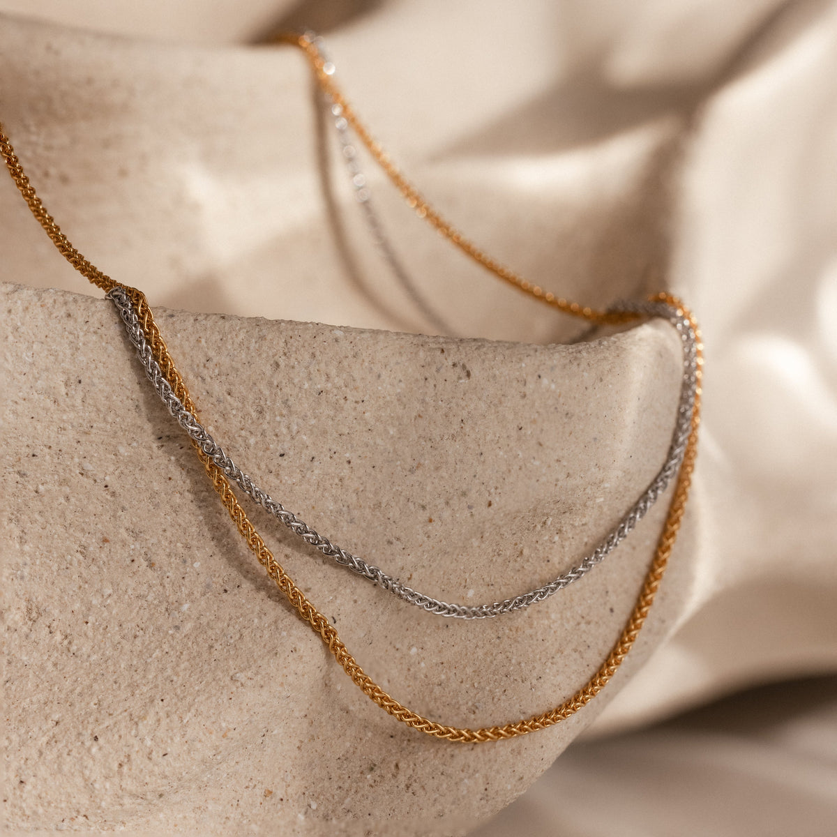 Woven chain necklace