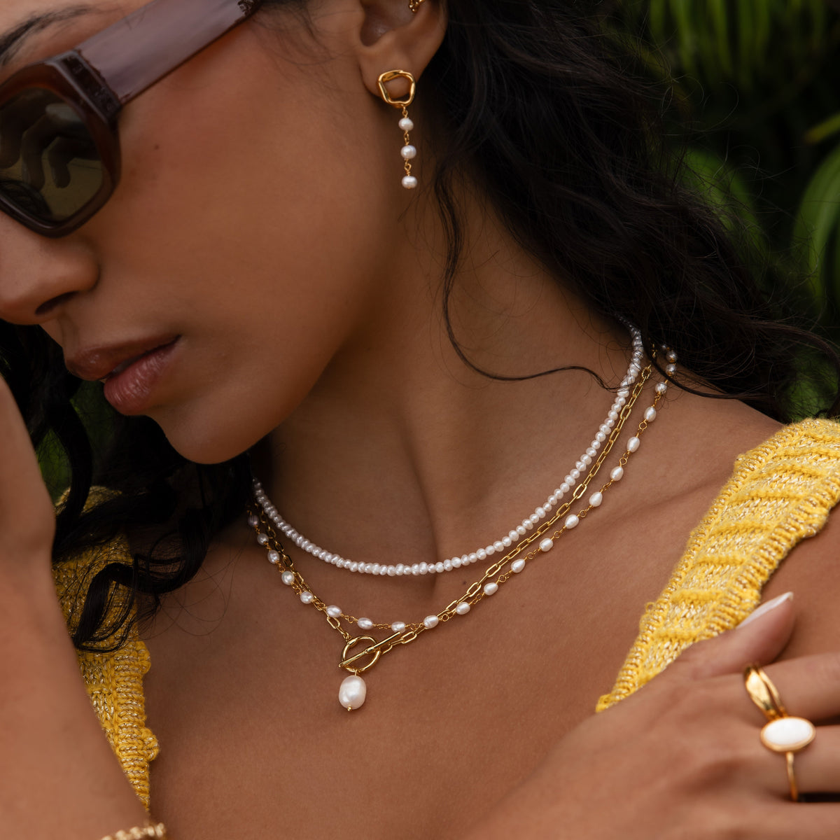 Paperclip pearl toggle necklace