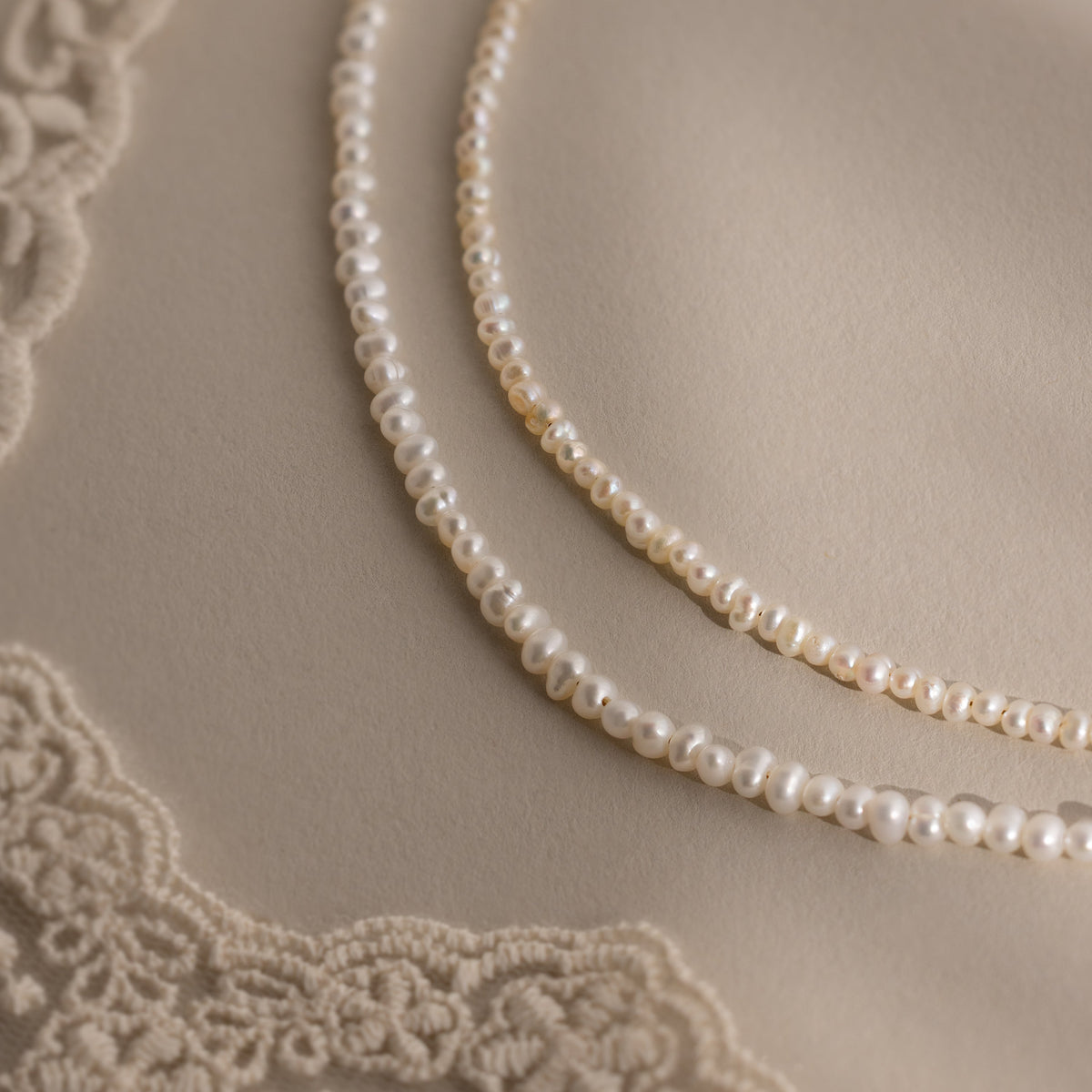Summer pearl beaded necklace