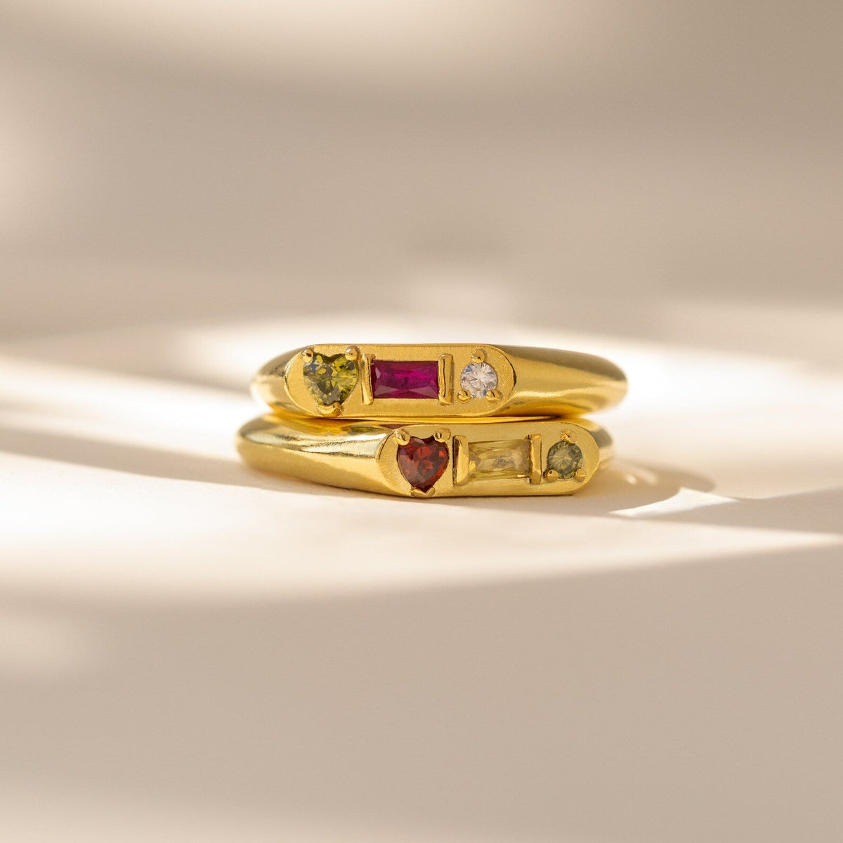 Birthstone signet ring with heart gemstone