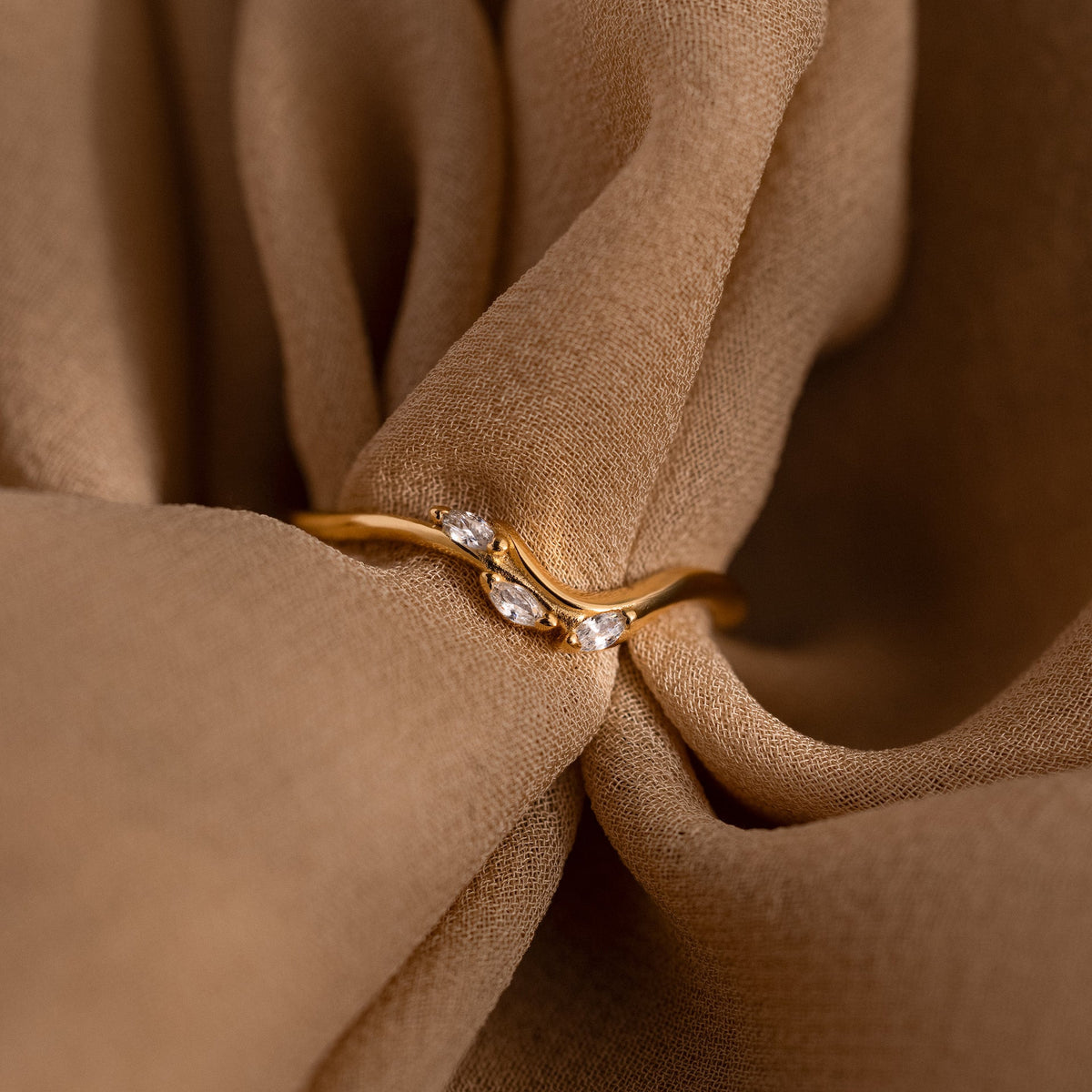 Marquise diamond curve ring
