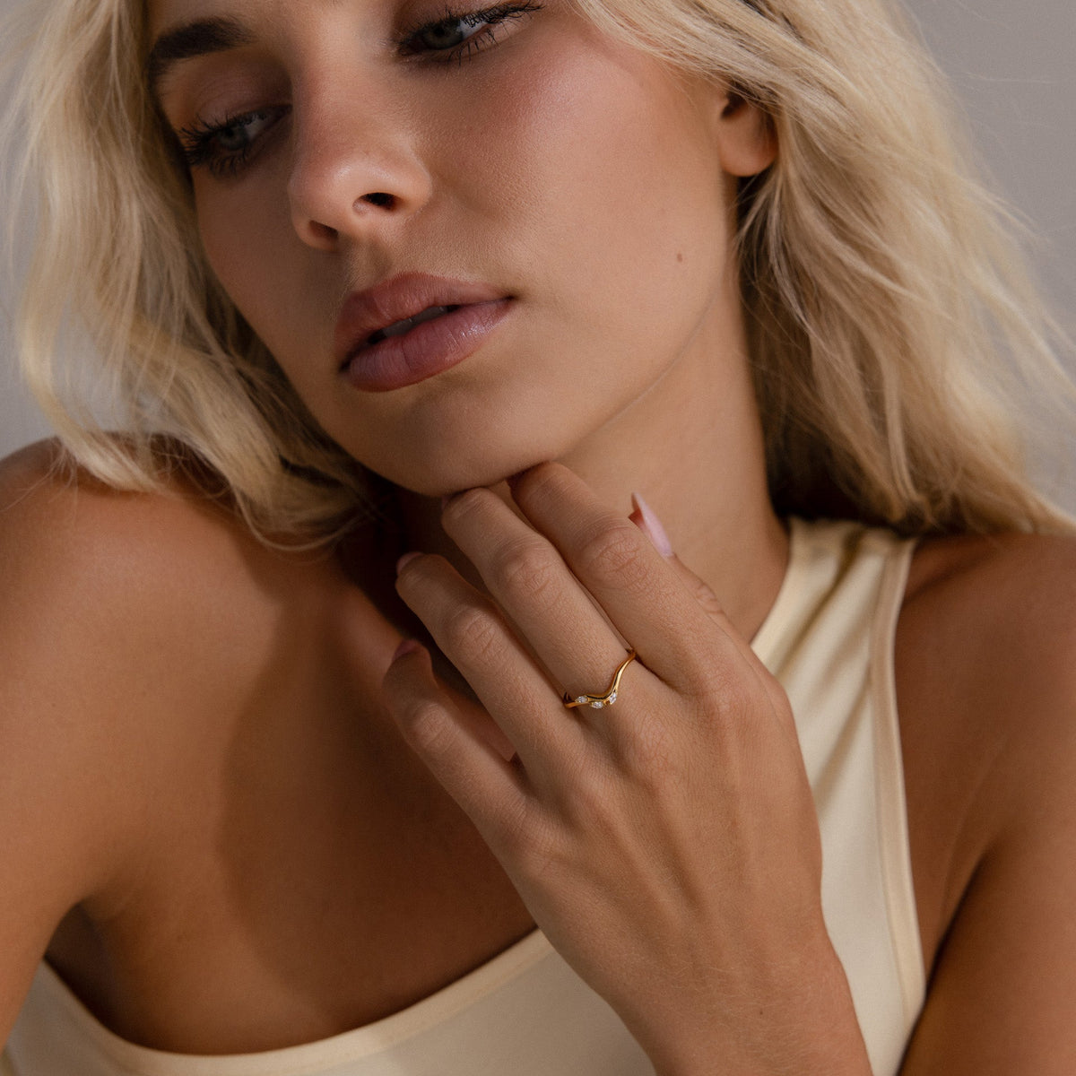 Marquise diamond curve ring