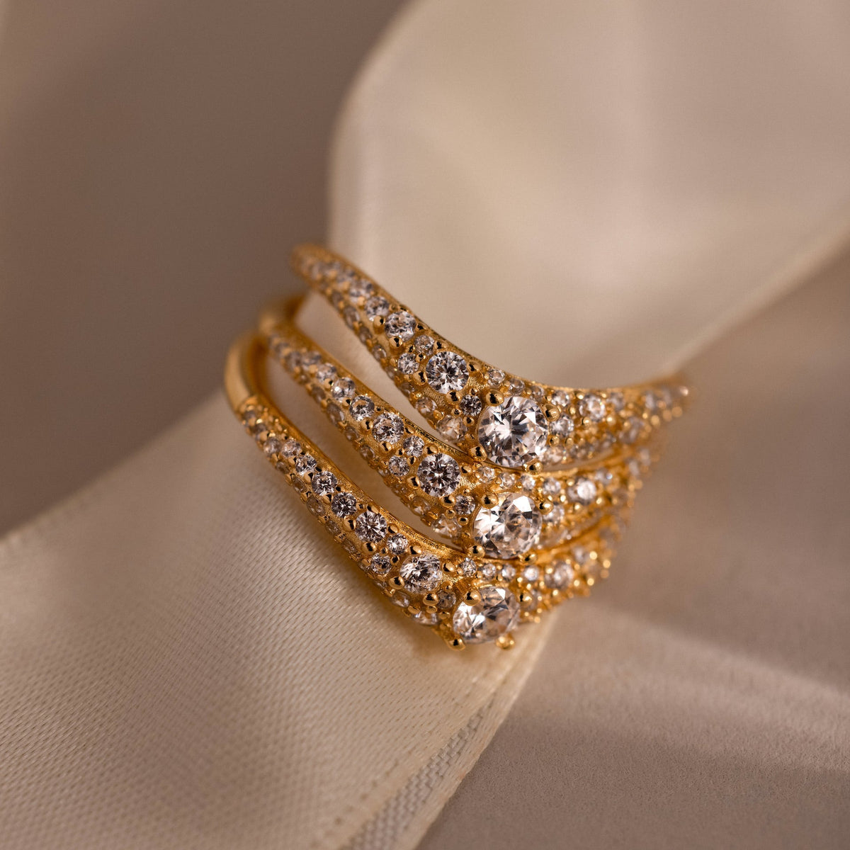 Pave diamond curve ring