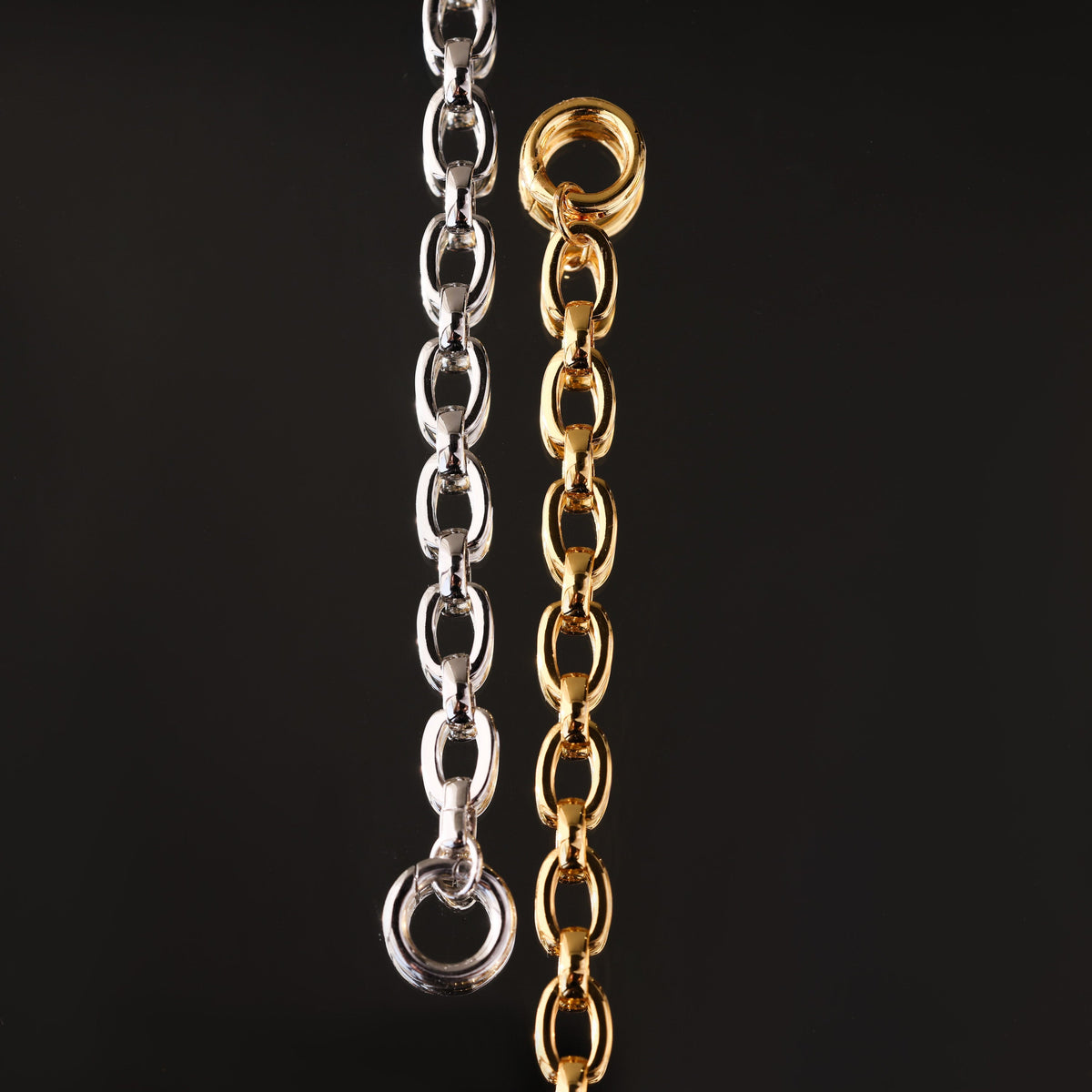 Oval link charm necklace