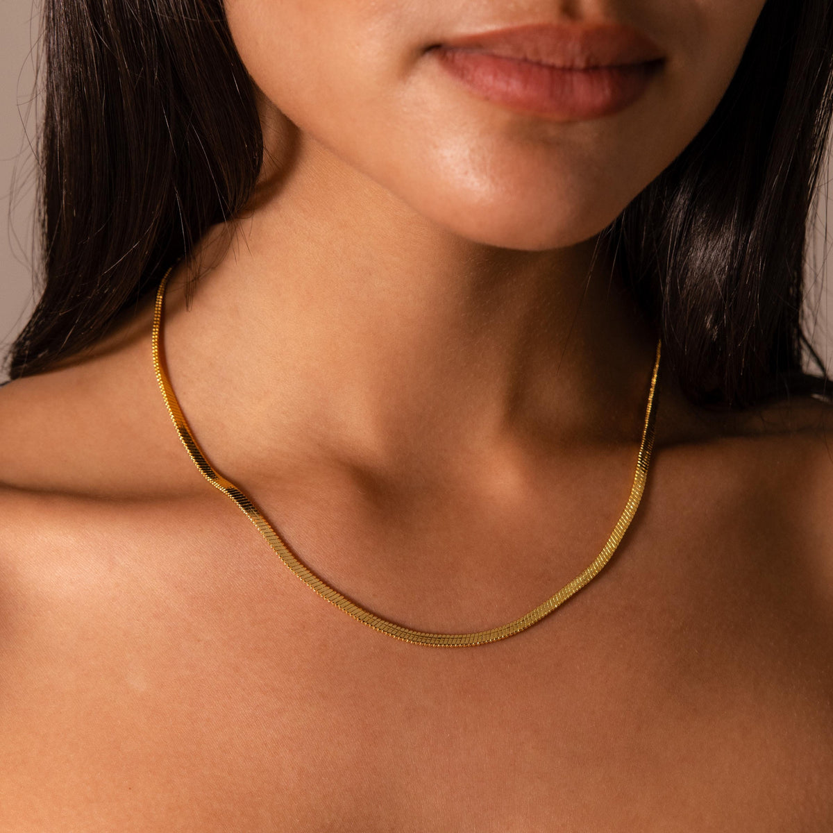 Bold snake chain necklace