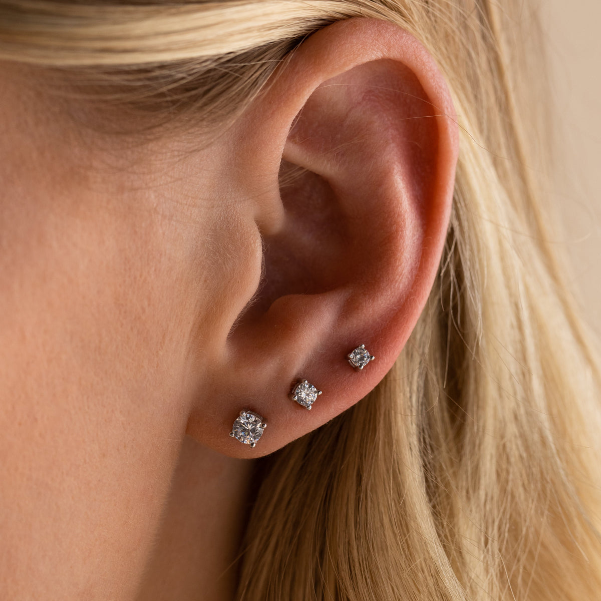 Booker diamond studs set