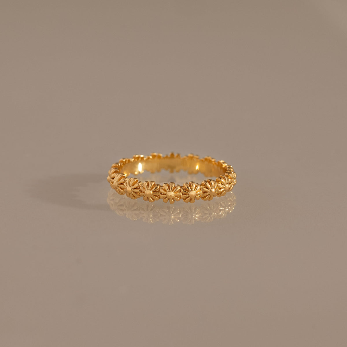 Daisy eternity ring