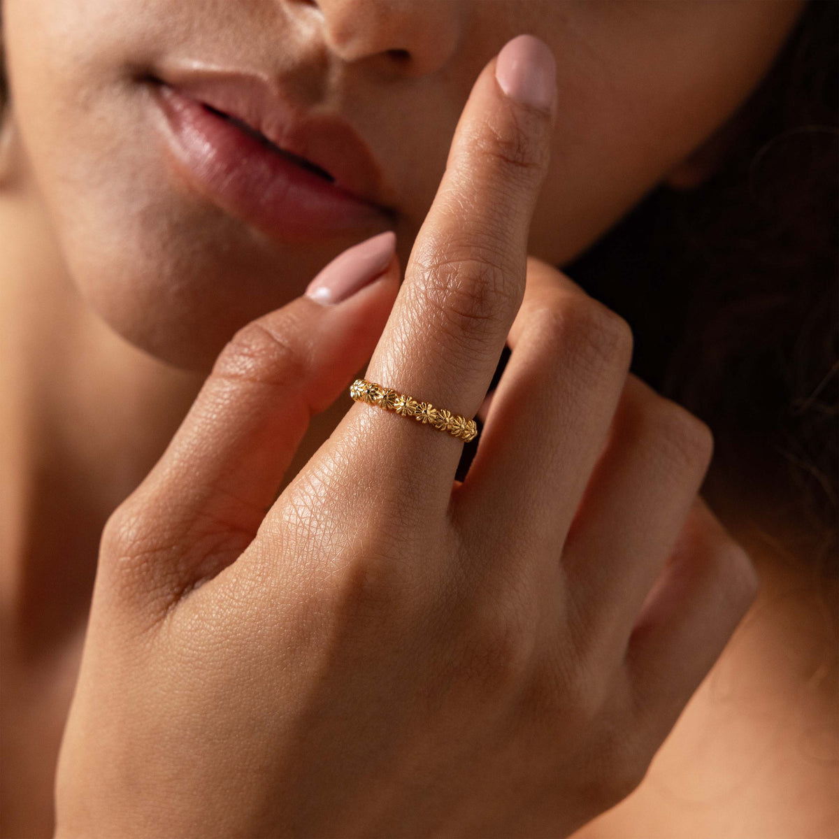 Daisy eternity ring