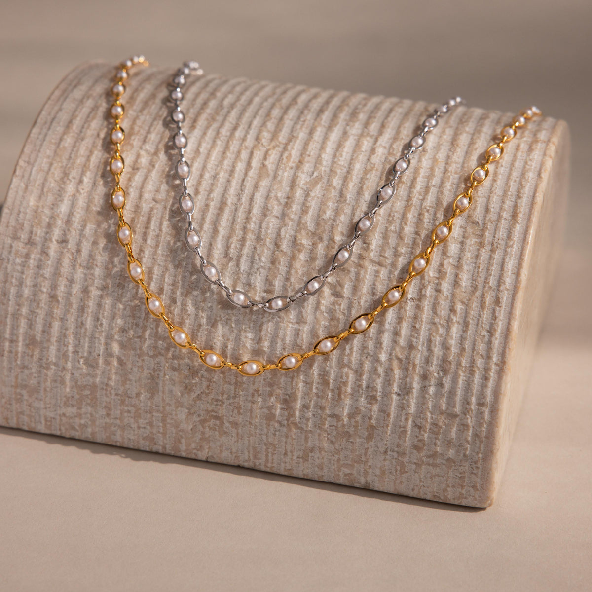 Eternity pearl choker necklace
