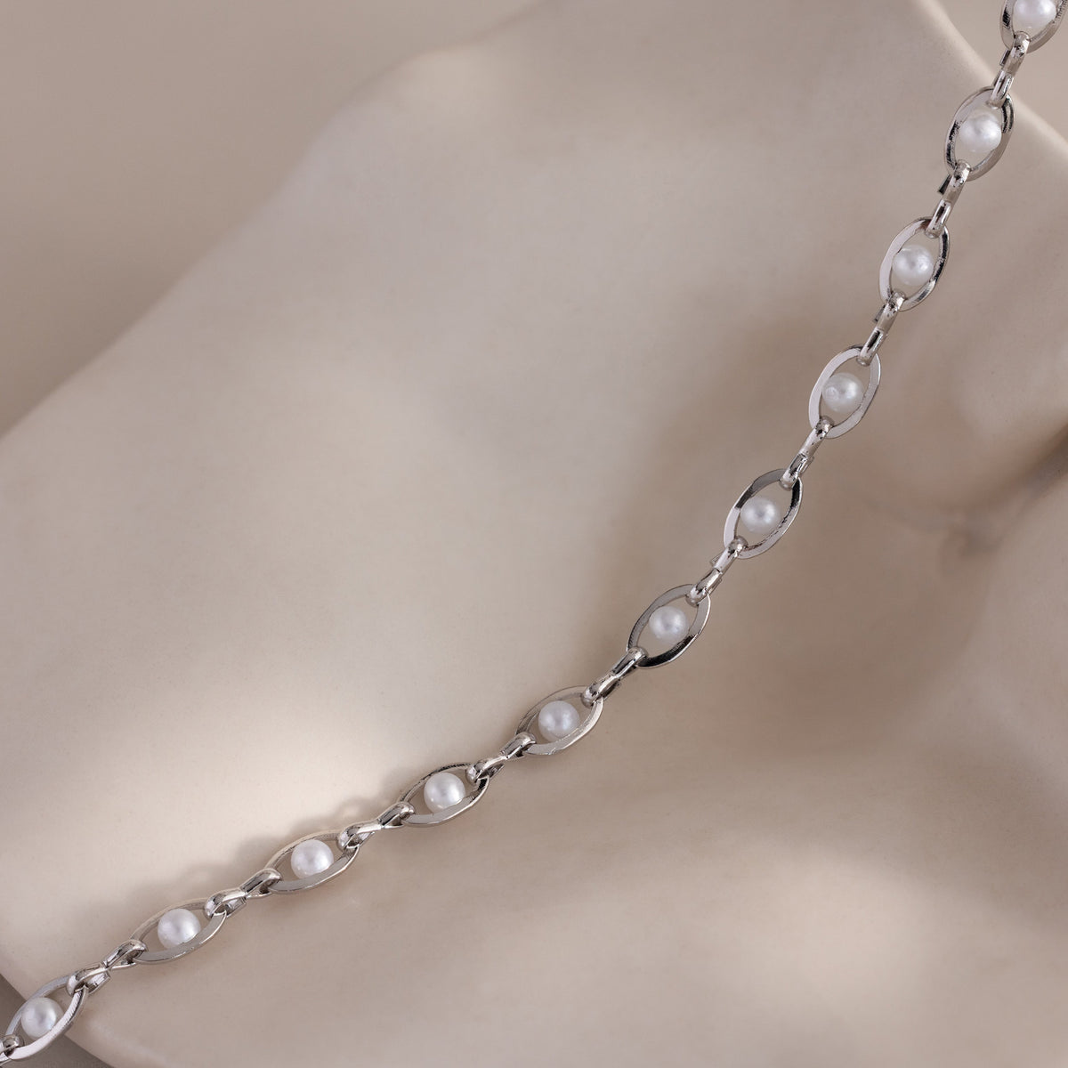 Eternity pearl choker necklace