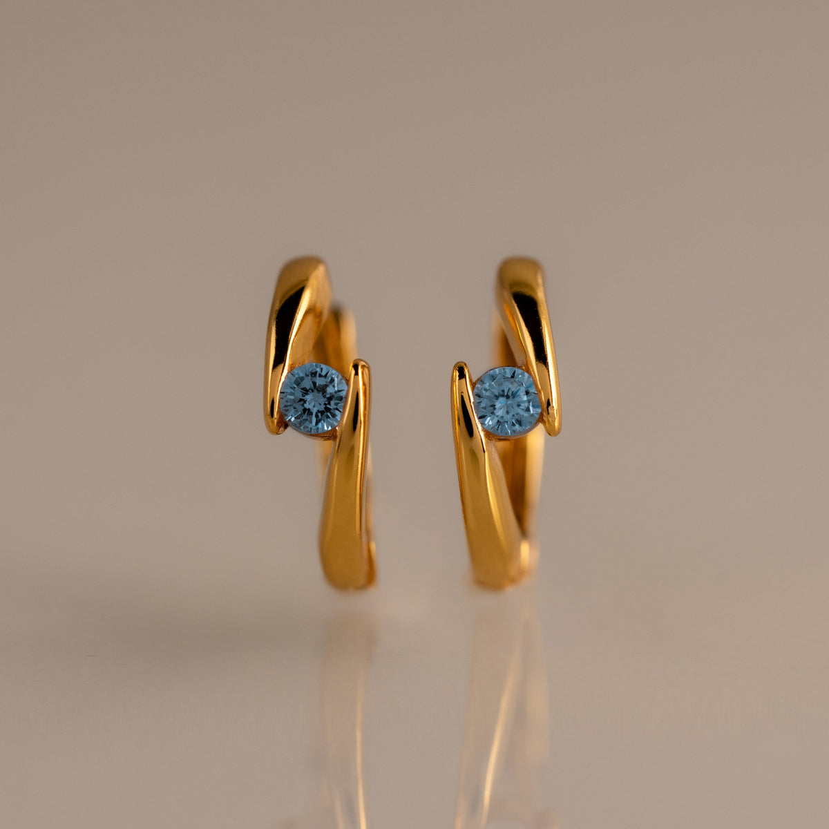 Floating birthstone huggies