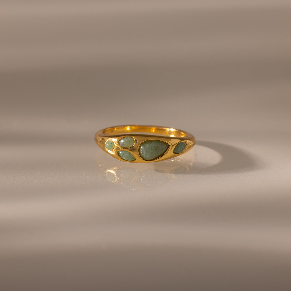 Jade dewdrop ring