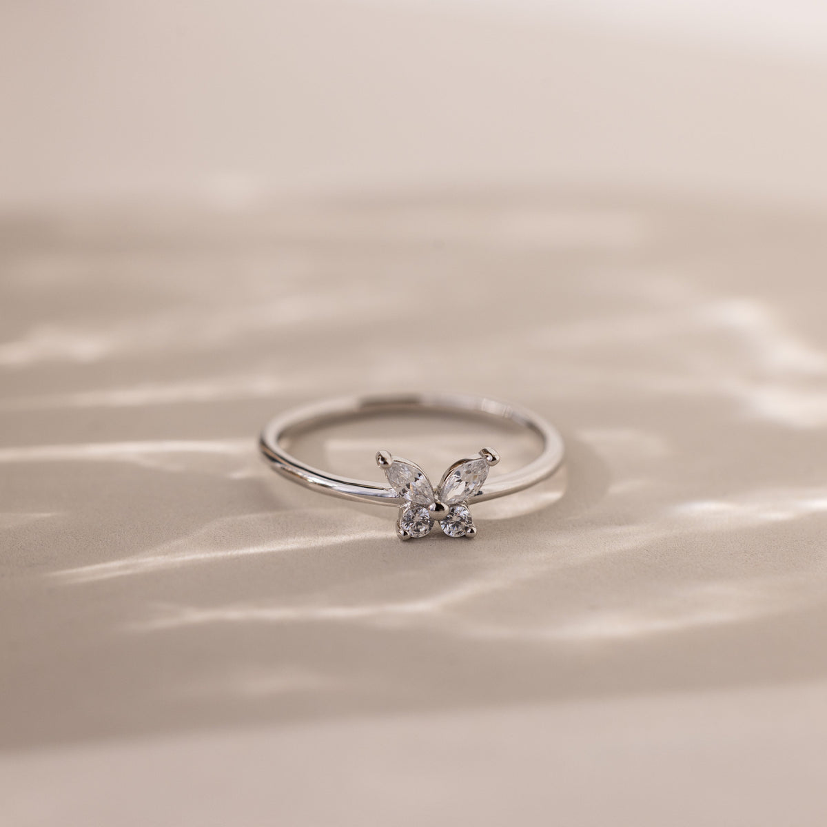Mariposa diamond ring