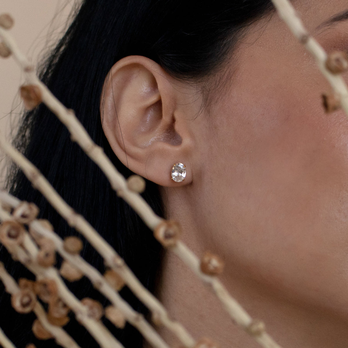 Oval diamond studs