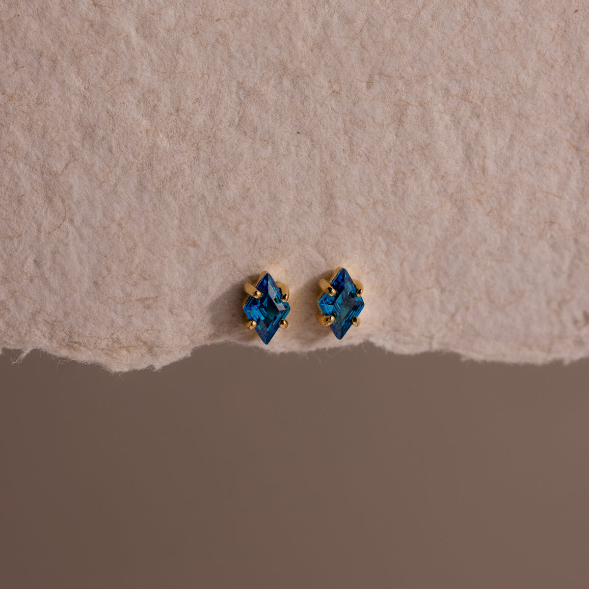 Rhombus birthstone flat back studs