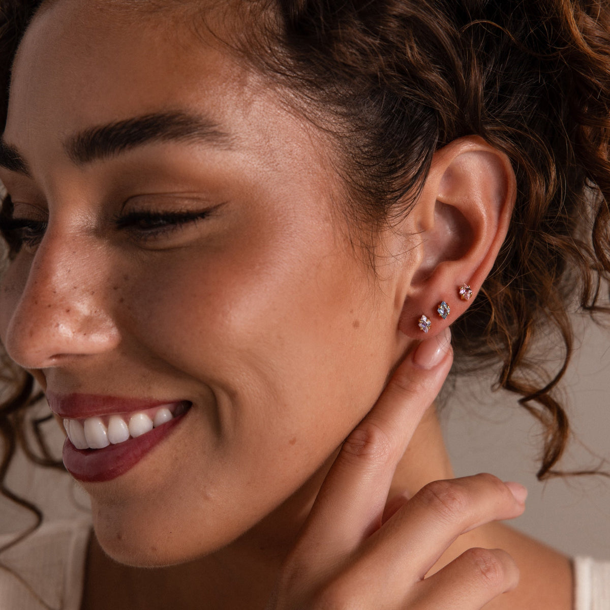Rhombus birthstone flat back studs
