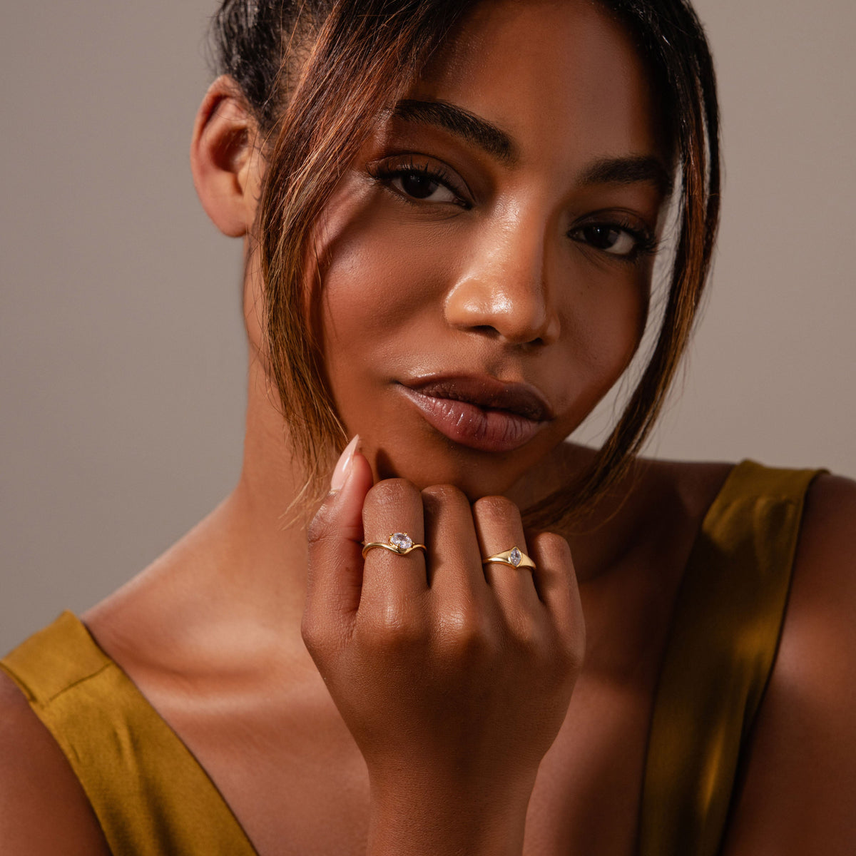 Sculptural solitaire ring set