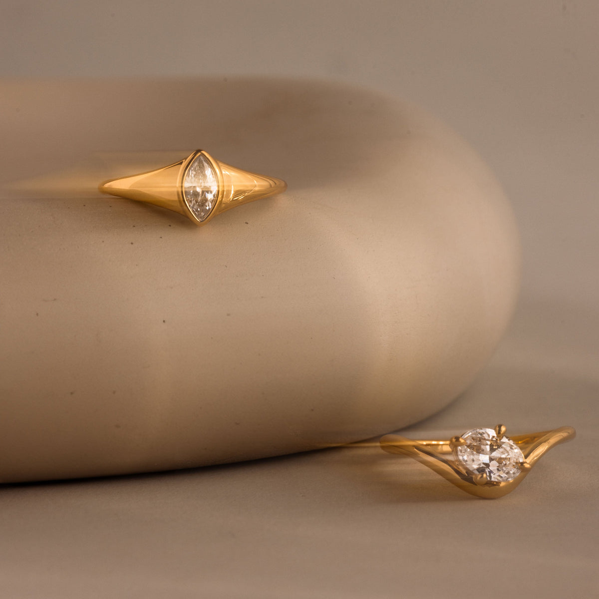 Sculptural solitaire ring set