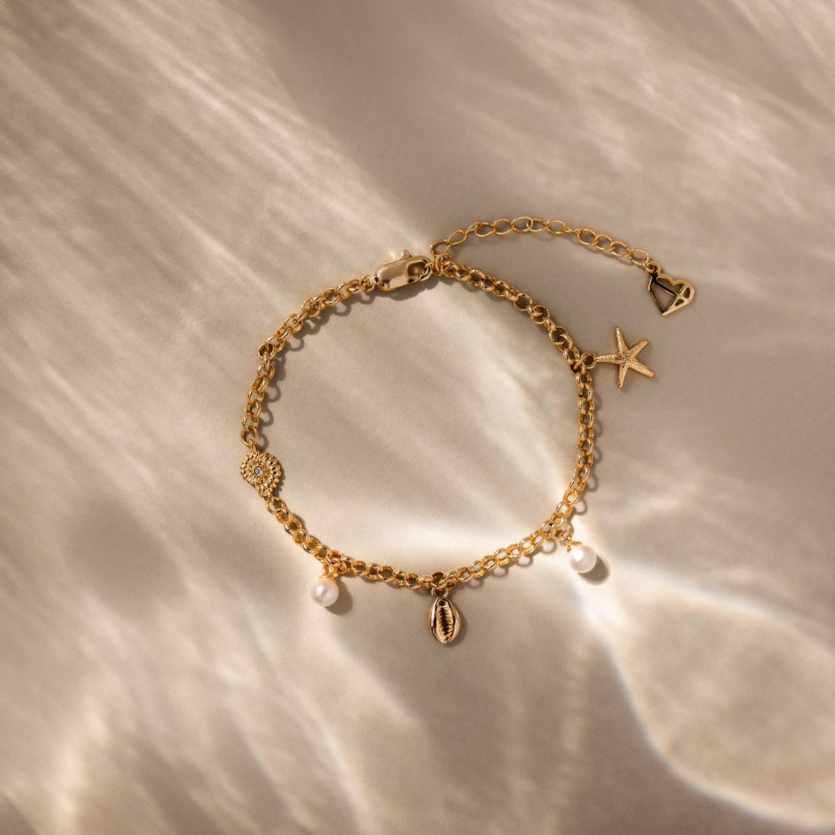 Seaside pearl charm bracelet