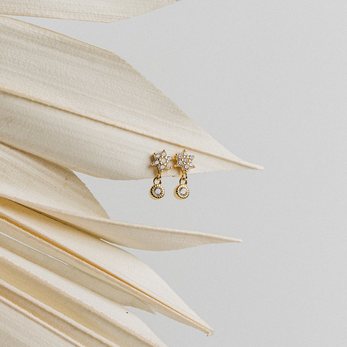 Lexi flower studs