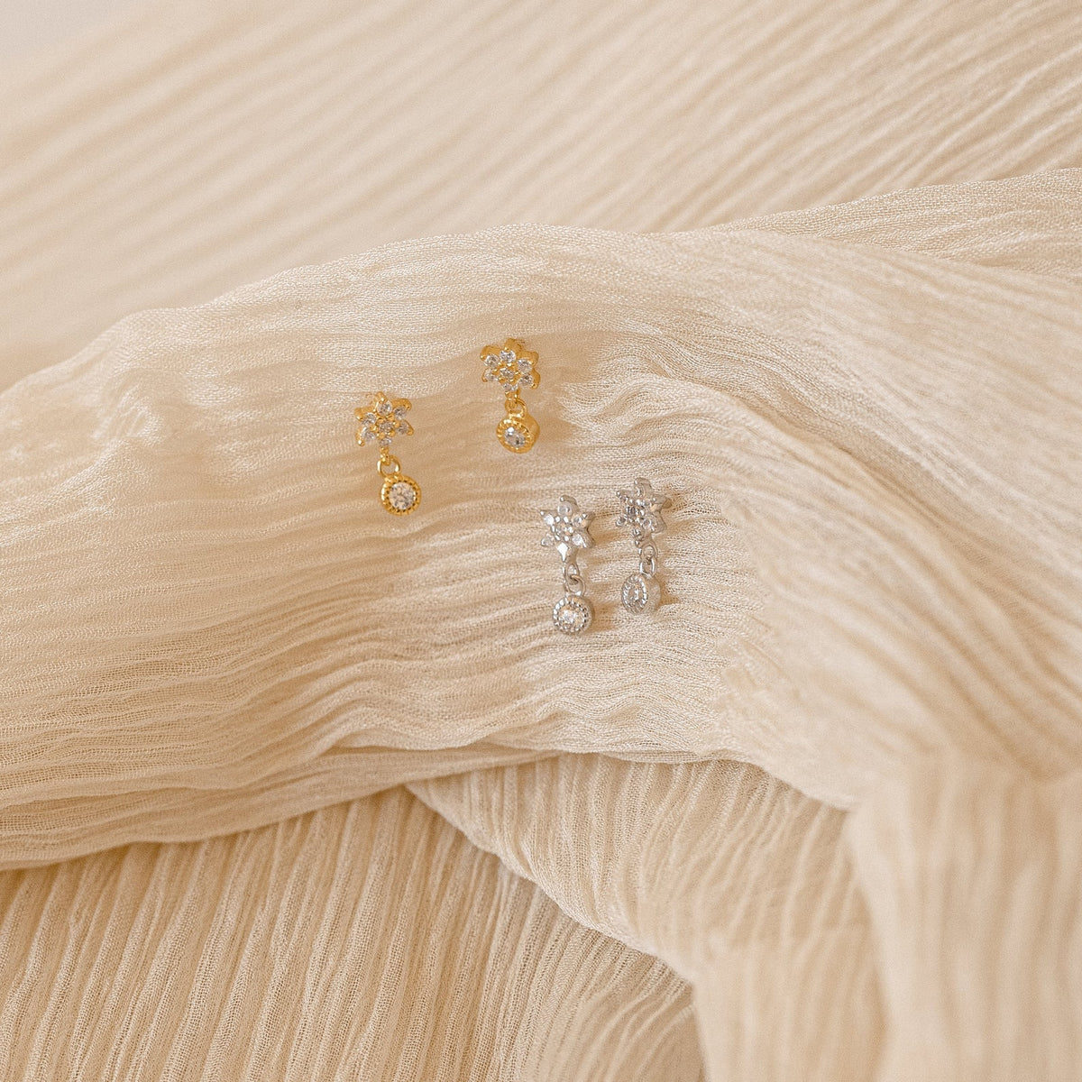Lexi flower studs