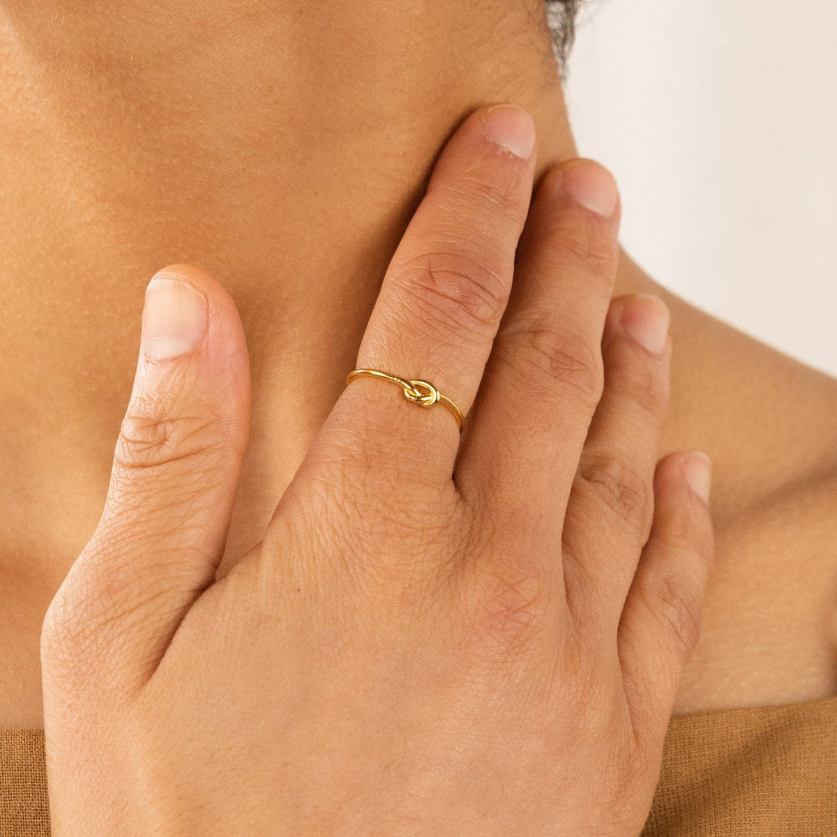 Knot ring