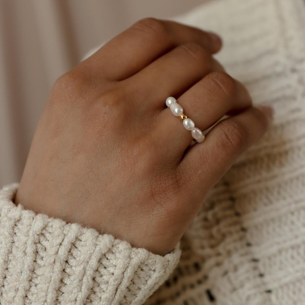 Pearl beaded ring