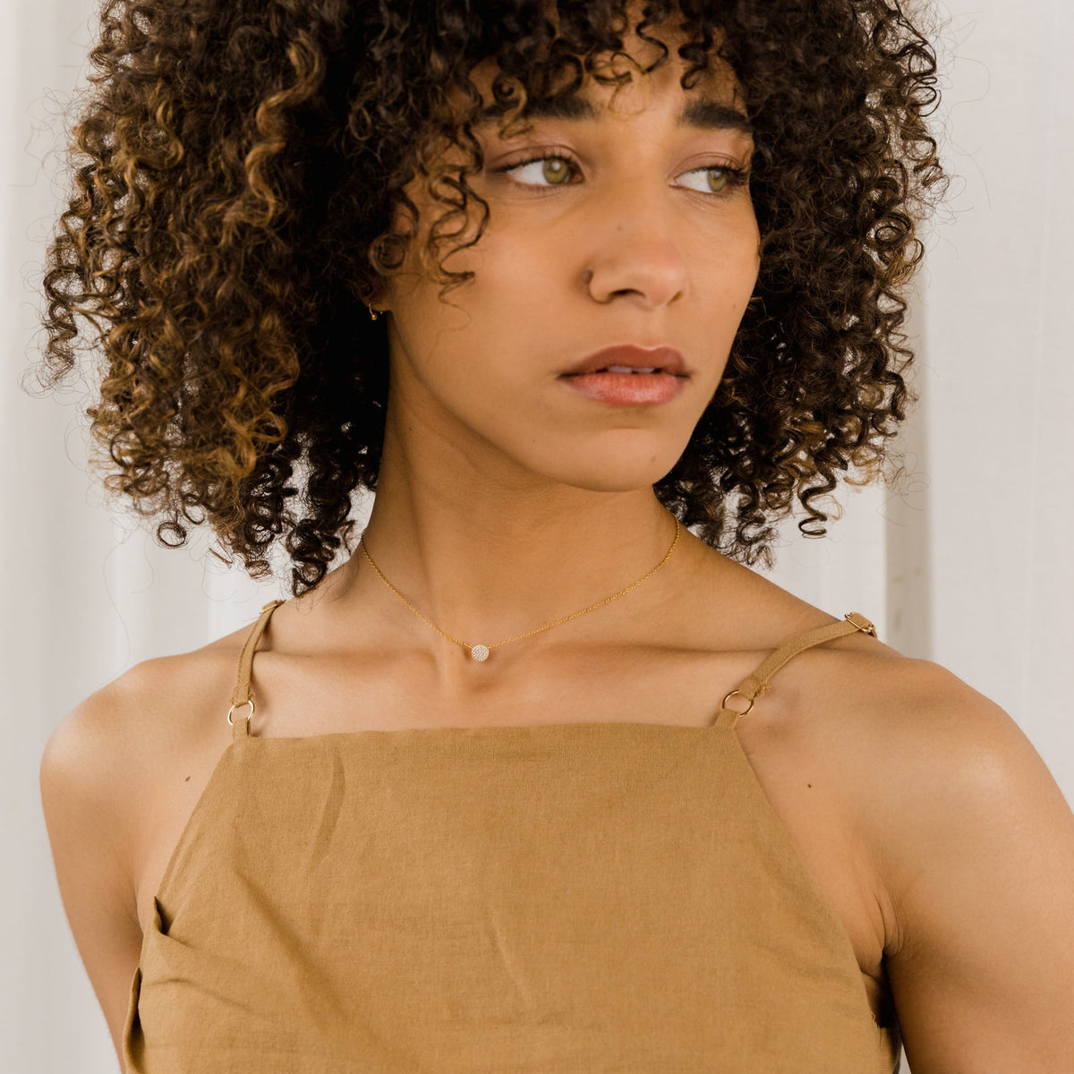 Pave round necklace
