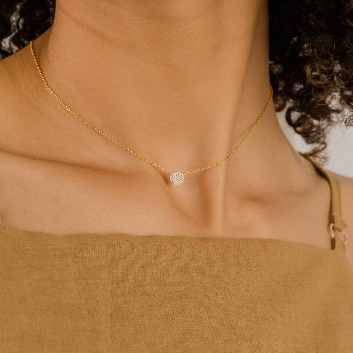 Pave round necklace