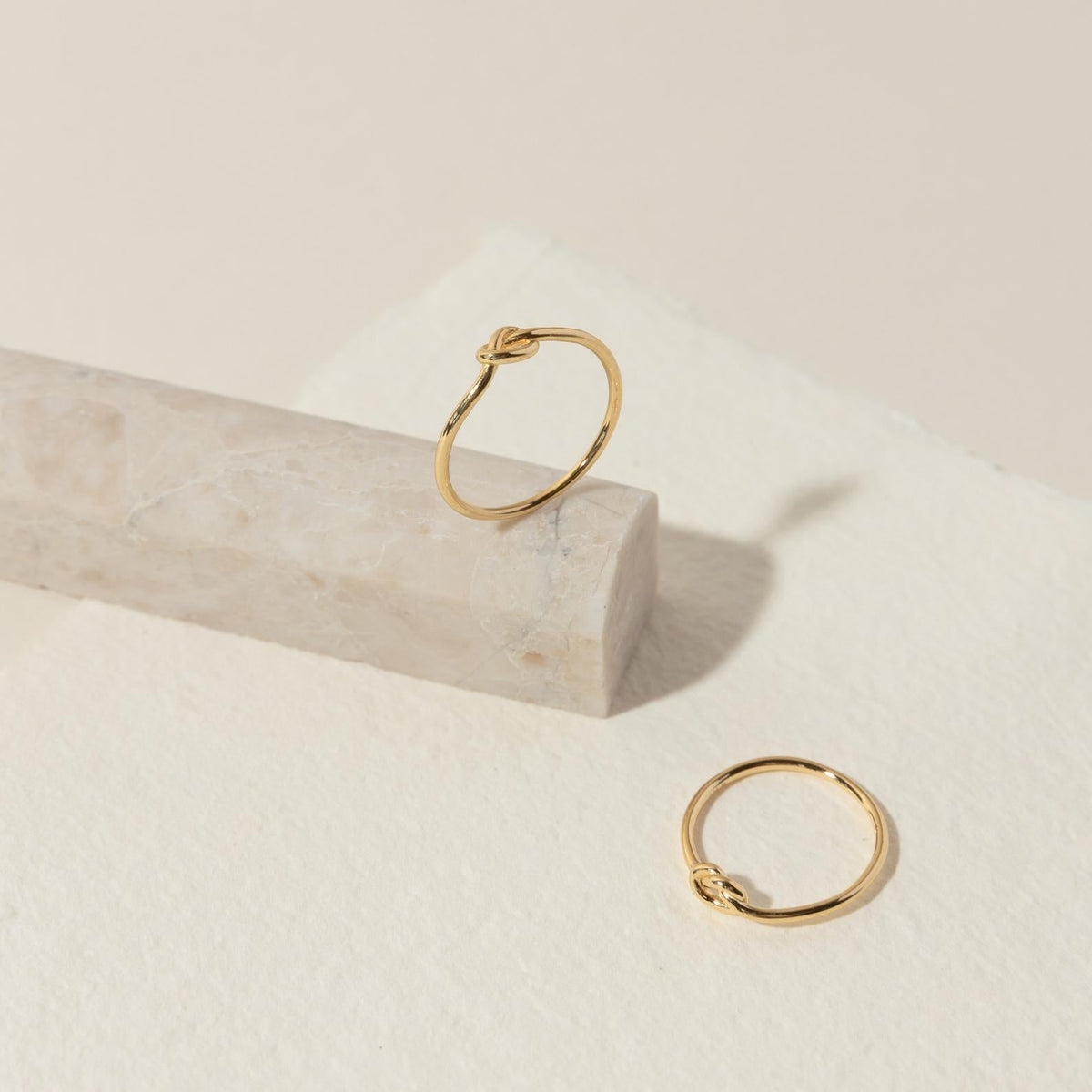 Knot ring