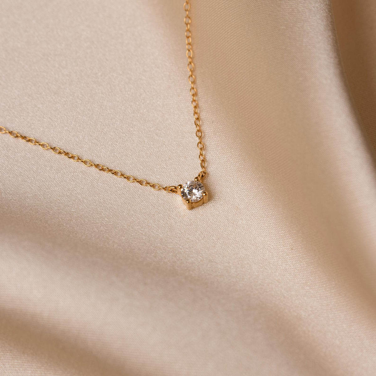 Dainty diamond necklace